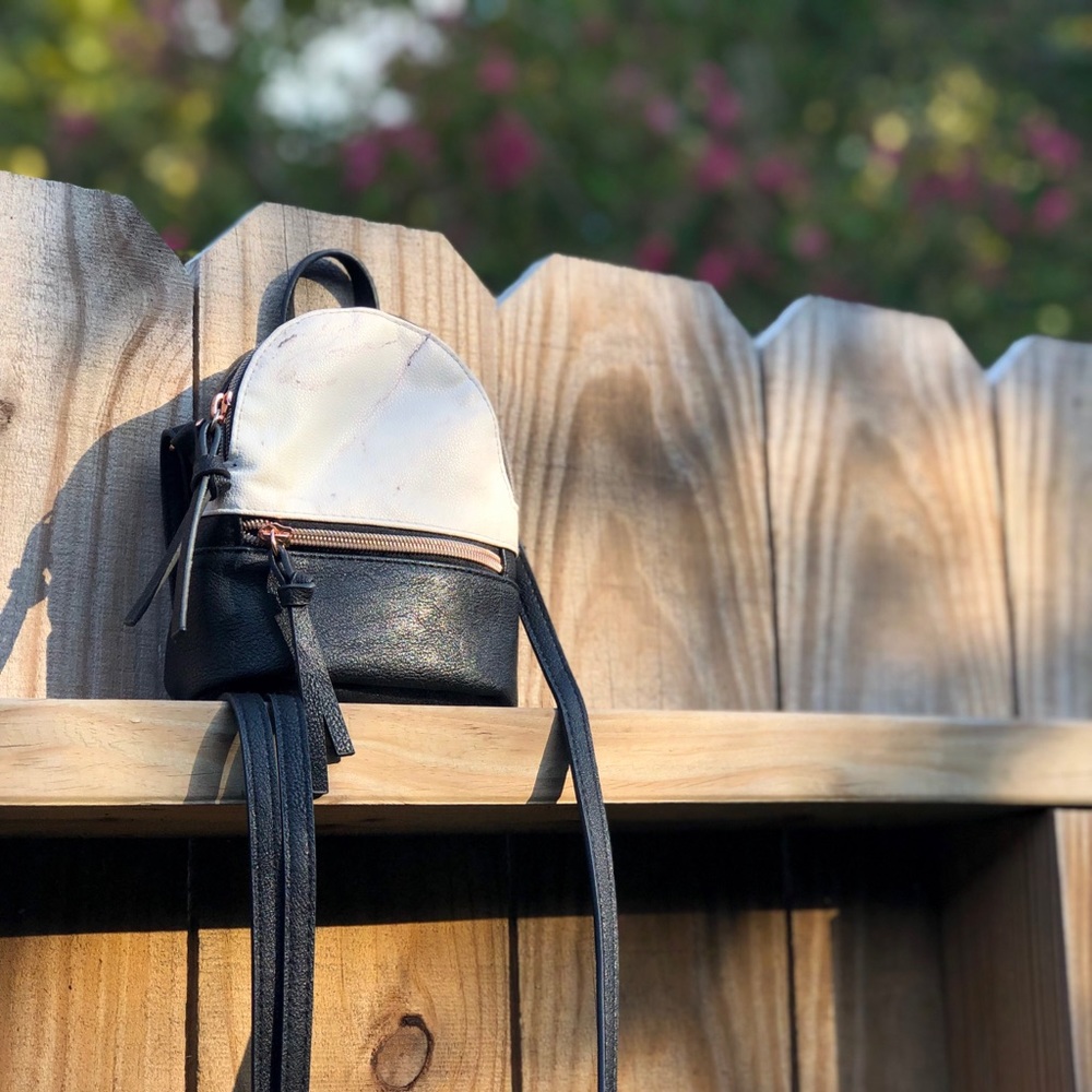 Marble Crossbody backpack